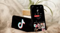 Bagaimana Cara Konten TikTok Masuk FYP (Foto: unsplash/Collabstr) Bagaimana Cara Konten TikTok Masuk FYP (Foto: unsplash/Collabstr)