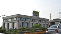 Gedung kantor pelayanan pajak di Grogol Petamburan, Jakarta, terlihat dari jalan layang