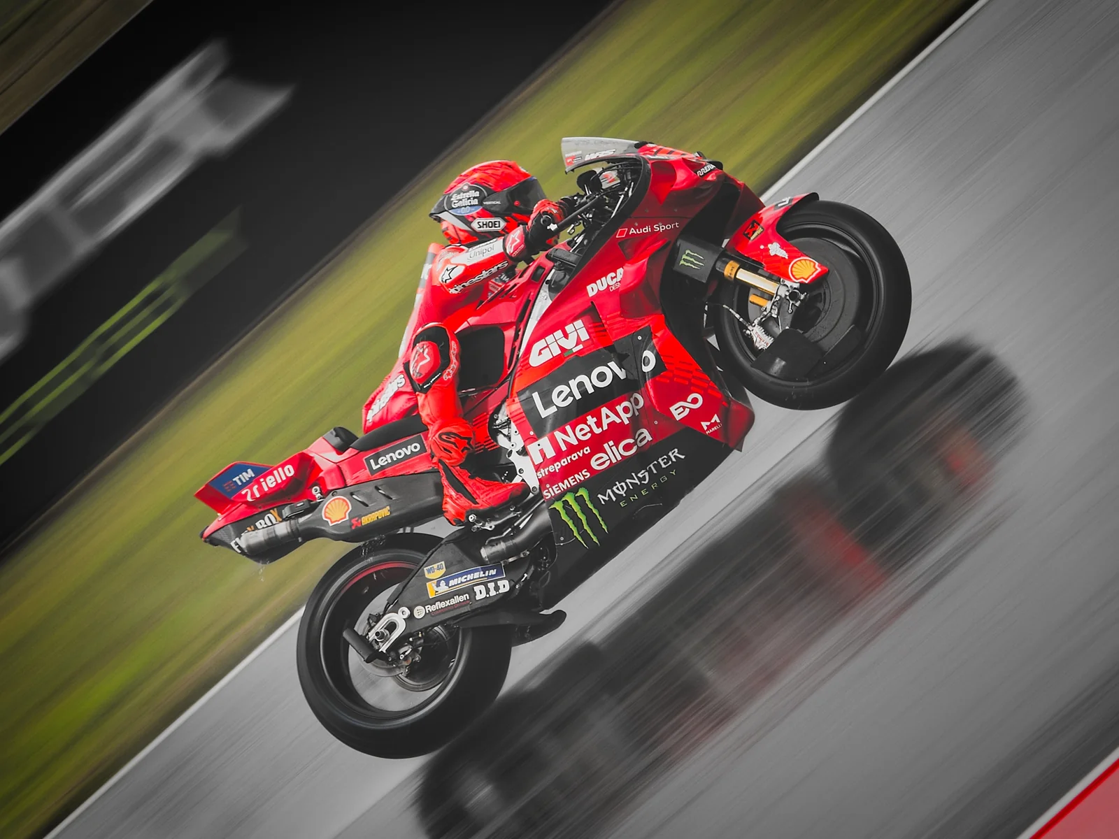 Marc Marquez dengan motor Ducati saat balapan di Brno 2025