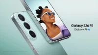 Samsung Galaxy S26 FE warna pistachio tampak depan dan belakang dengan tiga kamera