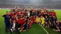 Pemain dan ofisial Timnas Indonesia berfoto bersama di lapangan SUGBK, ilustrasi skor Indonesia vs Thailand